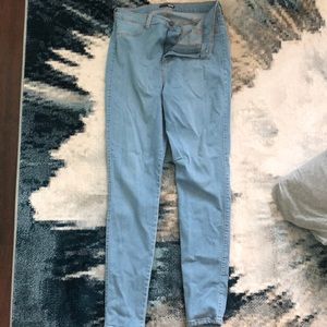 Fashion Nova juniors size 13, no tags. Low rise